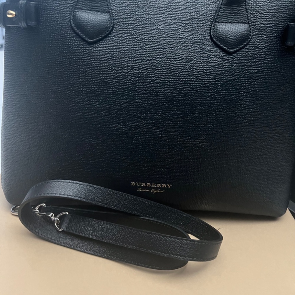 Burberry handbag - Picture 7 of 7